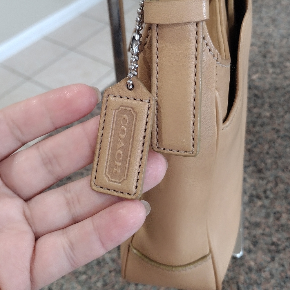 NWT Coach  Hampton Tan Shoulder Bag - Picture 10 of 17